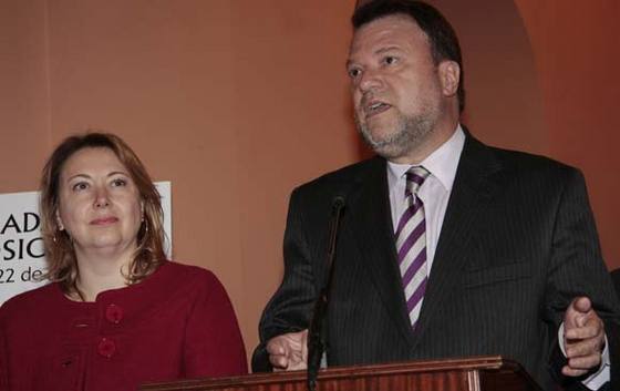 El alcalde de Sevilla se recortará el sueldo un 9%, casi 6.000 euros