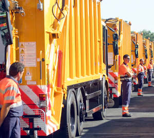 Un juez sentencia que Lipasam no puede multar por ensuciar las calles