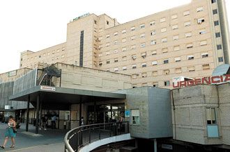 Un 1º de Mayo encerrados en el hospital de Valme