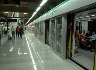 El metro parará en Cristo de Burgos y se ampliará a Torreblanca, Bellavista, Alcosa, San Jerónimo y Camas