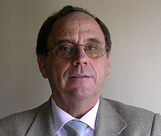 El catedrático Santiago Romero, Medalla de Plata de la Real Orden del Mérito Deportivo