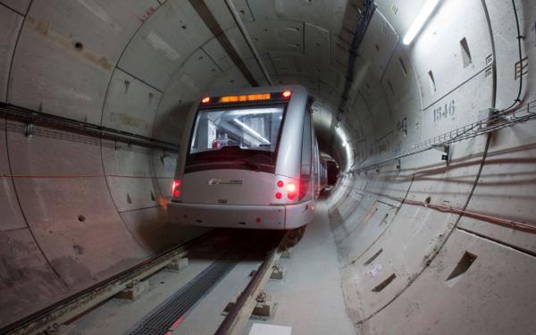 Los vecinos amplían la denuncia elevada a la Fiscalía por los ruidos del metro en San Juan