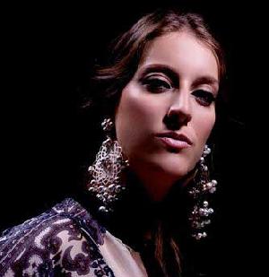 La Bienal de Sevilla recibe este sábado a la cantaora onubense Argentina, con las entradas agotadas