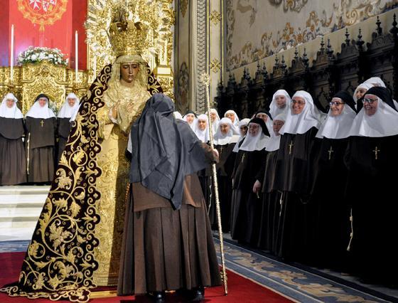 Con la Amargura por testigo