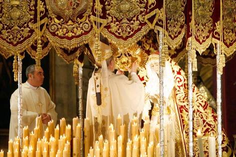 Una corona de piedad