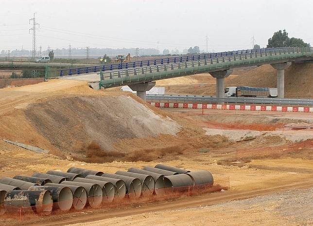 EL retraso de la SE-40 afecta al proyecto del nuevo centro comercial de Espartinas