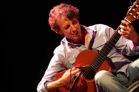 Romero perfuma la raíz del agua