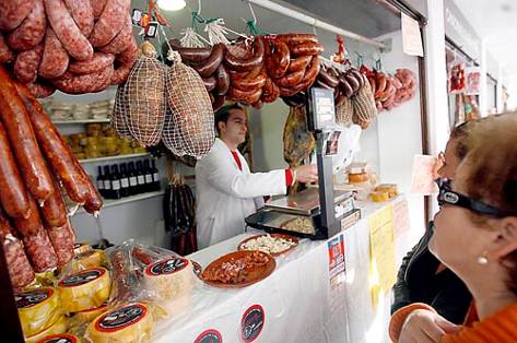 La Feria de Productos Típicos de El Pedroso vuelve el puente de diciembre con un día más