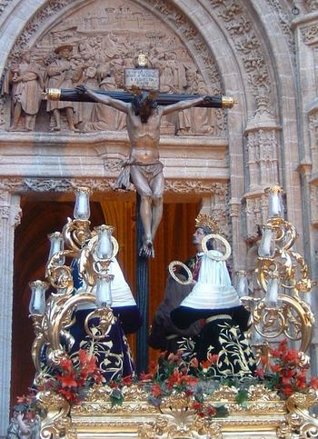 Las Siete Palabras contrata a la banda «Esencia» para su crucificado