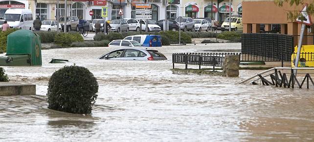 La alerta por las fuertes lluvias hace temer una tercera inundación en Écija
