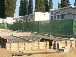 Profanación masiva de nichos en Castilleja de la Cuesta