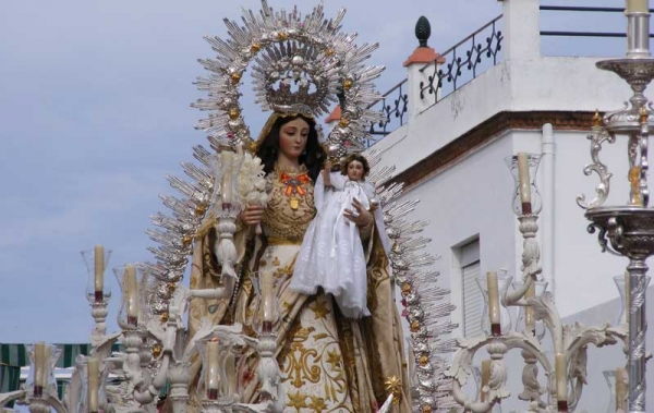 La Virgen de Belén de Gines procesiona este domingo con motivo de la Candelaria