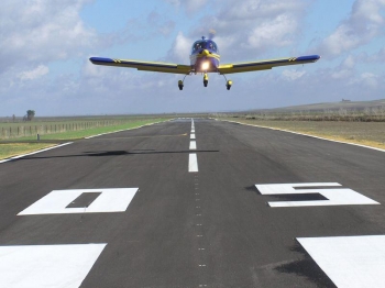 Aviones, pilotos y fotógrafos aeronáuticos, de España y Portugal se dan cita este sábado en Aerohispalis