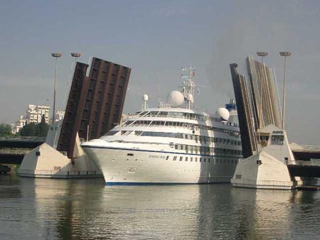 El Puente de las Delicias padece ‘artrosis’