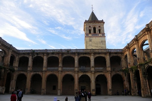 De monasterio a centro cívico